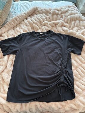 lululemon athletica Black Short-Sleeve Tee with Side Drawstring Size S
